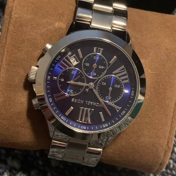 Michael Kors Watch - Picture 3 of 3